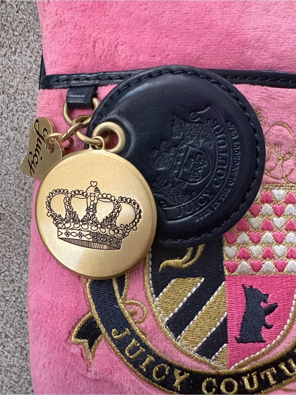 Juicy Couture Pink Crossbody Bag with Crest Embroidery - Picture 3 of 6